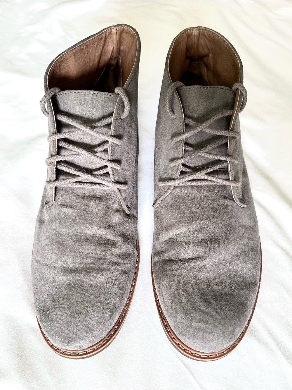 Old Navy Men's Gray Suede Chukka Boots